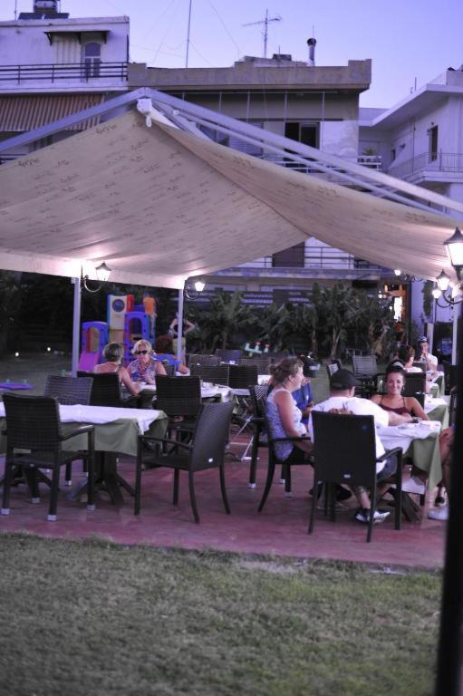 Porto Plazza Hotel Limenas Chersonisou Exterior foto